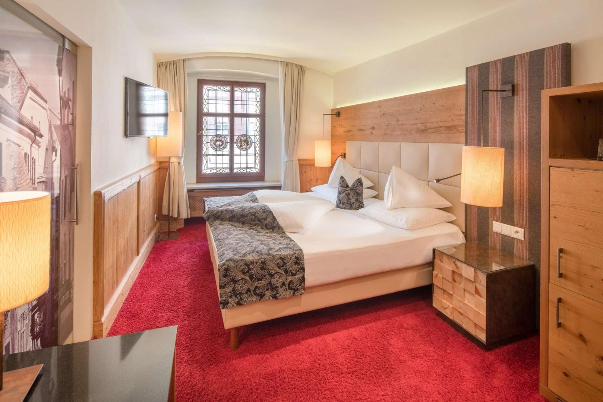Hotel Goldener Adler, BW Signature Collection Инсбрук Екстериор снимка