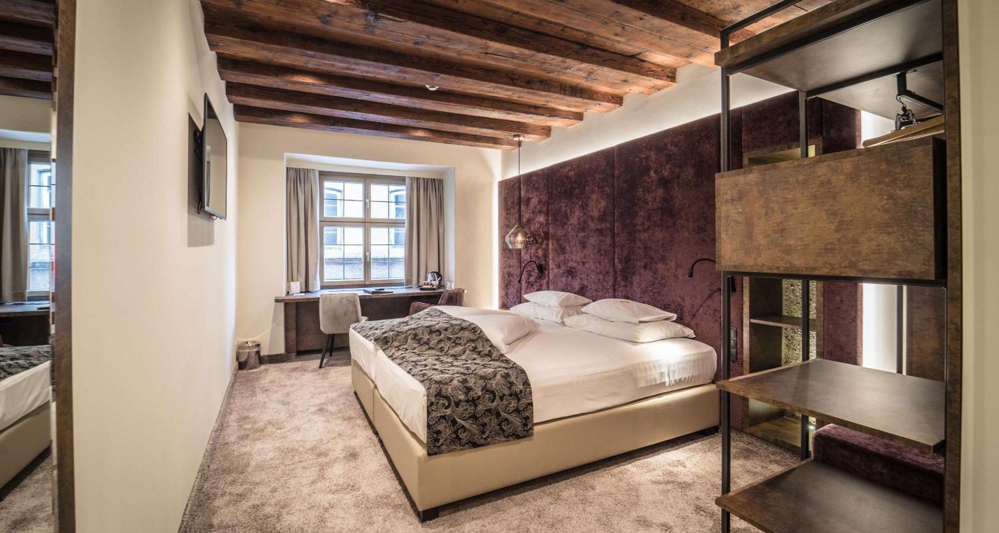 Hotel Goldener Adler, BW Signature Collection Инсбрук Екстериор снимка